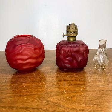 Antique Consolidated Glass Red Satin Draped Gone With The Wind Oil Lamp Miniature 