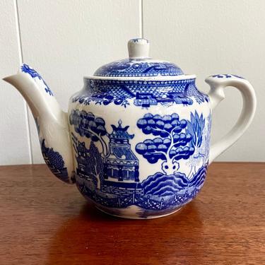 Vintage Blue and White Blue Willow Style Teapot, Made in Japan, Kissing Birds 