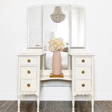 Vintage White Vanity with Trifold Mirror, Antique White Painted Dressing Table, Farmhouse Vanity with Triple Mirror 