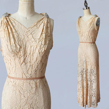 1930s Wedding Dress / 30s Palest Peach Lace Gown with Art Deco Dress Clips / Simple and Elegant / Sleeveless / V Neck 