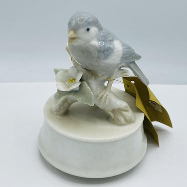 Vintage Otagiri Bird Music Box- Baby Birds- Plays &amp;quot;Younger Than Spring Time&amp;quot;- Chip free 