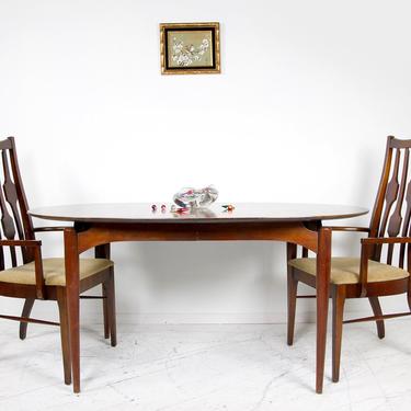 Vintage MCM oval dining table by John Stewart | Free delivery in NYC and Hudson area 