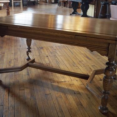 Light Wood Dining Table w Built In Leaves and Turned Legs