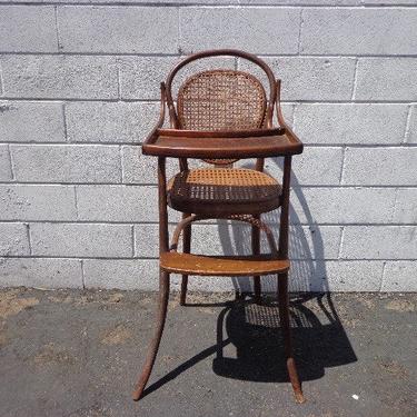 Antique High Chair Baby Seat Wood Cane Bentwood Thonet Style Rustic Primitive Farmhouse Shabby Chic Photoshoot Prop Baby Shower American 