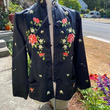 Cheongsam jacket~ vintage embroidered silk & Rayon floral black satin Asian short coat~ frog closures ~ size 34 | SM-XSM 