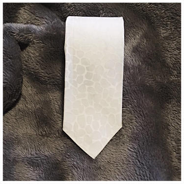 White Pebble Skinny Tie 
