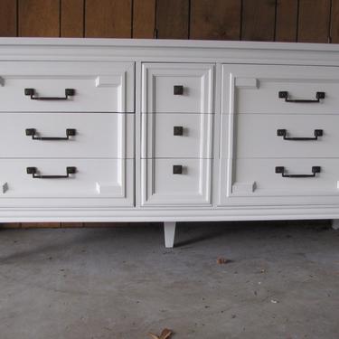 Thomasville White Dresser 