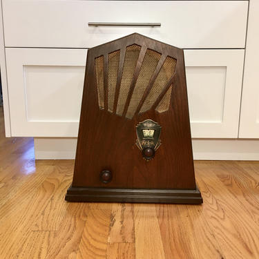1931 Falck Arched Tombstone Radio, Completely Restored, Original TRF, Advance Electric 