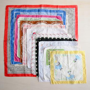 Lot of Vintage Handkerchiefs, Handkerchief Set, Collection of Hankies 