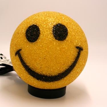 vintage Happy Face yellow sphere lamp/1999 