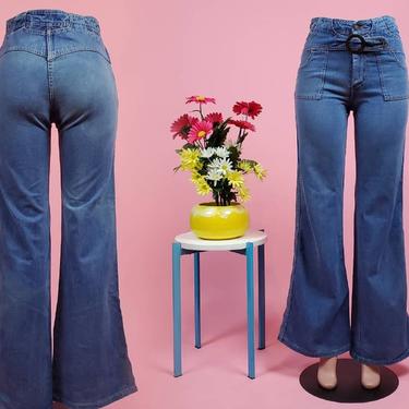 Vintage 1970s bell bottom jeans by Britches n' Things. Uniquely wonderful! (28×33) 