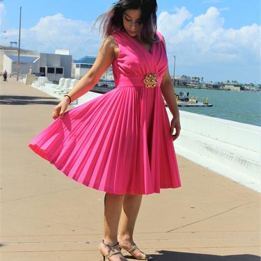 Vintage 1970s Pink Dress, Medium Women, bright pink, pleated skirt, Marilyn style 