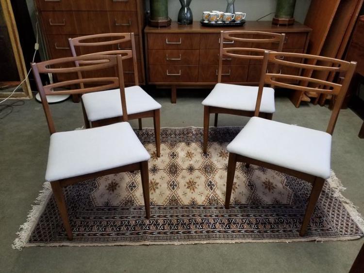 Set of 4 Mid-Century Modern walnut dining chairs