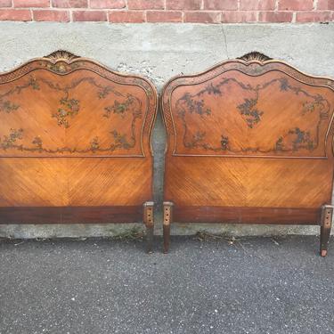 Pair Edwardian Twin Beds, New York Galleries, lacewood paint decorated 