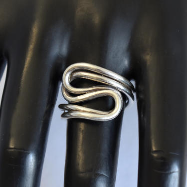 Edgy 80's Mexico 925 silver size 7.5 geometric double twist ribbon ring, heavy linear sterling twisted ropes gothic statement 