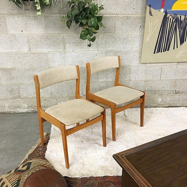 LOCAL PICKUP ONLY Vintage Wood Chairs Retro 1980s Mid Century Modern Light Brown Frames with White Tweed Seat + Back Set of 2 Matching 