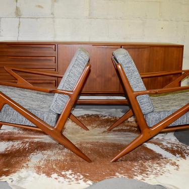 Mid Century Modern styled Pair of LOUNGE CHAIRS 