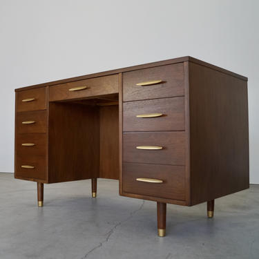 1950's Mid-century Modern Walnut Executive Desk by Sligh Lowry - Professionally Refinished! 