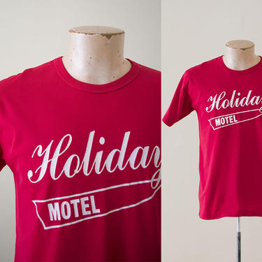 Vintage 1970s Tshirt / Athletic Vintage Tee / Vintage Red 1970s Motel Tshirt / Holiday Motel Tshirt / Red Vintage Athletic Tee / Vintage Tee 