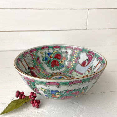 Vintage Porcelain Oriental Family Rose Scene Bowl, Beautiful Hand Painted Design | Y.T. Decorated In Hong Kong, Bowl Asian Inspired 