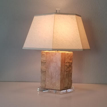 Brutalist Geometric Tessellated Stone Table Lamp by Maitland Smith. by MIAMIVINTAGEDECOR
