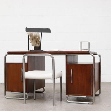 1930&#39;s Bauhaus Chrome and Walnut Desk