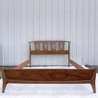 Mid-Century Modern Bedframe- Full Size by secondhandstory