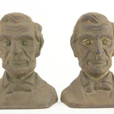 Front Facing President Abraham Lincoln Cast Iron Bookends, Pair, Copyright 1930 
