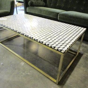 COFFEE TABLE WITH CUBED TOP