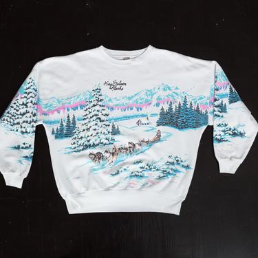 90s Winter Snow Scene Sled Dog Graphic Sweatshirt - One Size | Vintage King Salmon Alaska Oversized All-Over Print Pullover 