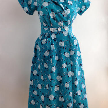 1940's Floral Day Dress / Wrap-Around &amp; Tie Back/ Printed Cotton Searsucker / Womens Size Medium 