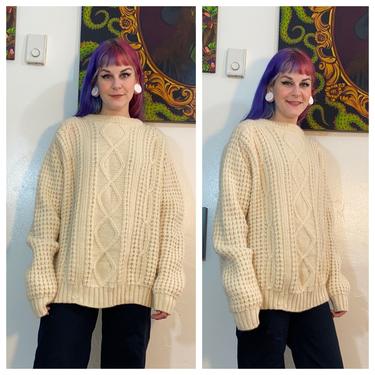 Vintage 1980’s Cream Cable knit Pullover Sweater 
