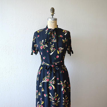 1940s rayon dress . vintage 40s novelty print dress 