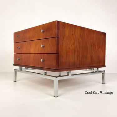 Walnut End Table/Nightstand by Merton Gershun for American of Martinsville, Circa 1960s - *Please see notes on shipping before you purchase. 