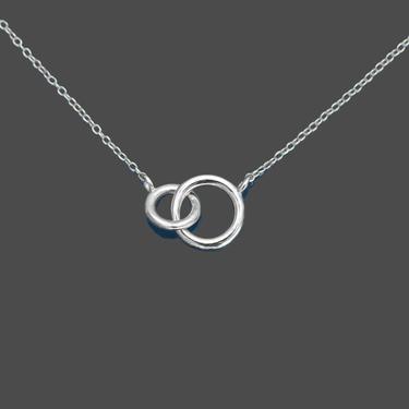 Friends Forever_Sterling Silver Linked Circles 18in Dainty Necklace by LeChalet