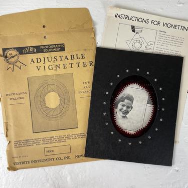 Testrite Adjustable Vignetter - for use with photographic enlargers - original packaging - 1950s vintage 