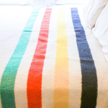 Gorgeous Vintage Four Point Hudson Bay Wool Throw Blanket - Queen Size 