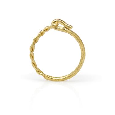 Hooked Textured Rail & Twist Ring - Solid 18K