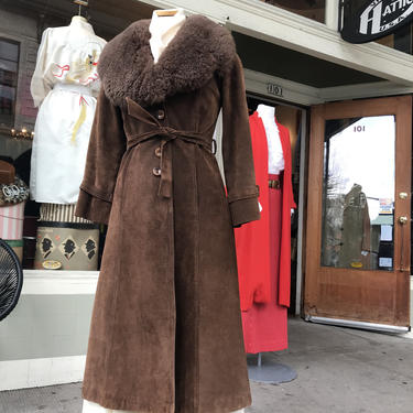 60’s 70’s Almost Famous long fitted Suede coat~ shearling trim~ better waist~chocolate brown~ furry warm~ size small 