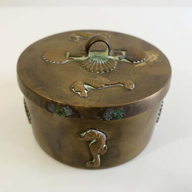 Vintage Seashell Brass Round Box Mid-Century Hollywood Regency Beach House Decor Dish Retro Catch All MCM Vanity Ring Jewelry Box Holder 