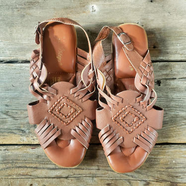 90s Brown Leather Huarache Sandals Size 6 Wide Woven Comfortable Summer Low Wedge Woven Back to School Fall Fashion Autumn Boho Shoes 