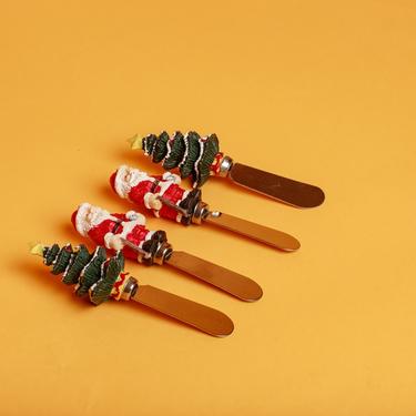 Vintage 90s Serving Utensil Ceramic Christmas Tree Santa Knife Spreaders Set 