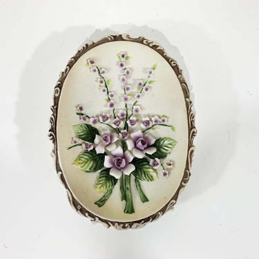 True Vintage Lefton Floral Wall Hanging China Ceramic Hand Painted Violet Purple 1950s Porcelain Flowers Dainty Mid-Century Retro Kawaii 