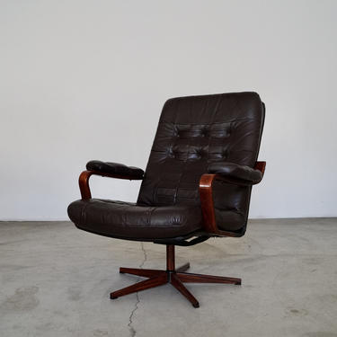 Mid-century Danish Modern Swivel Lounge Chair in Leather &amp; Bentwood! 