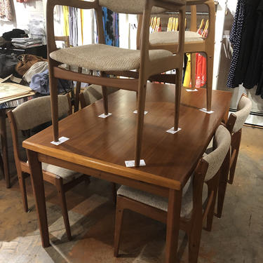 BRDR Furbo Danish Modern Dining Set with 6 Chairs Near Mint Condition Extendable 