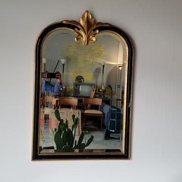1970s Hollywood Regency-Style Carved Wood Wall Mirror 