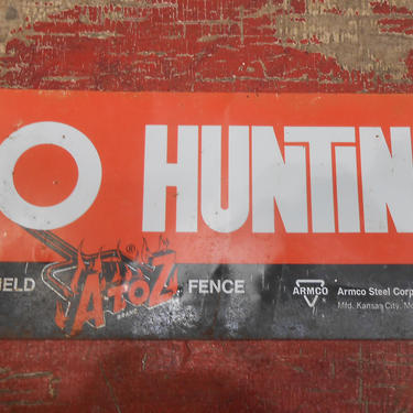 Vintage Metal Advertising Sign No Hunting 2 Two Sided Property Warning Fence Outdoor Sign Advising Hunters Trespassing Man Cave Lodge Decor 