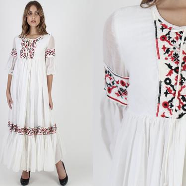 White Boho Wedding Dress / Vintage 70s Bohemian Embroidered Dress / Red Black Neck Tie Dress / Sweeping Skirt Womens Tent Fair Maxi Dress 