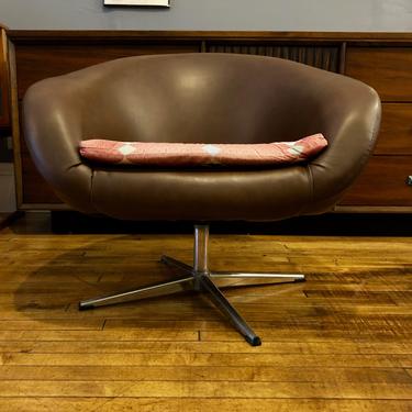 Vintage Overman Pod Swivel Chair from Sweden