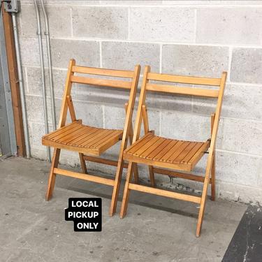 LOCAL PICKUP ONLY ———— Vintage Folding Chairs ———— Sold as Two Sets of 2 